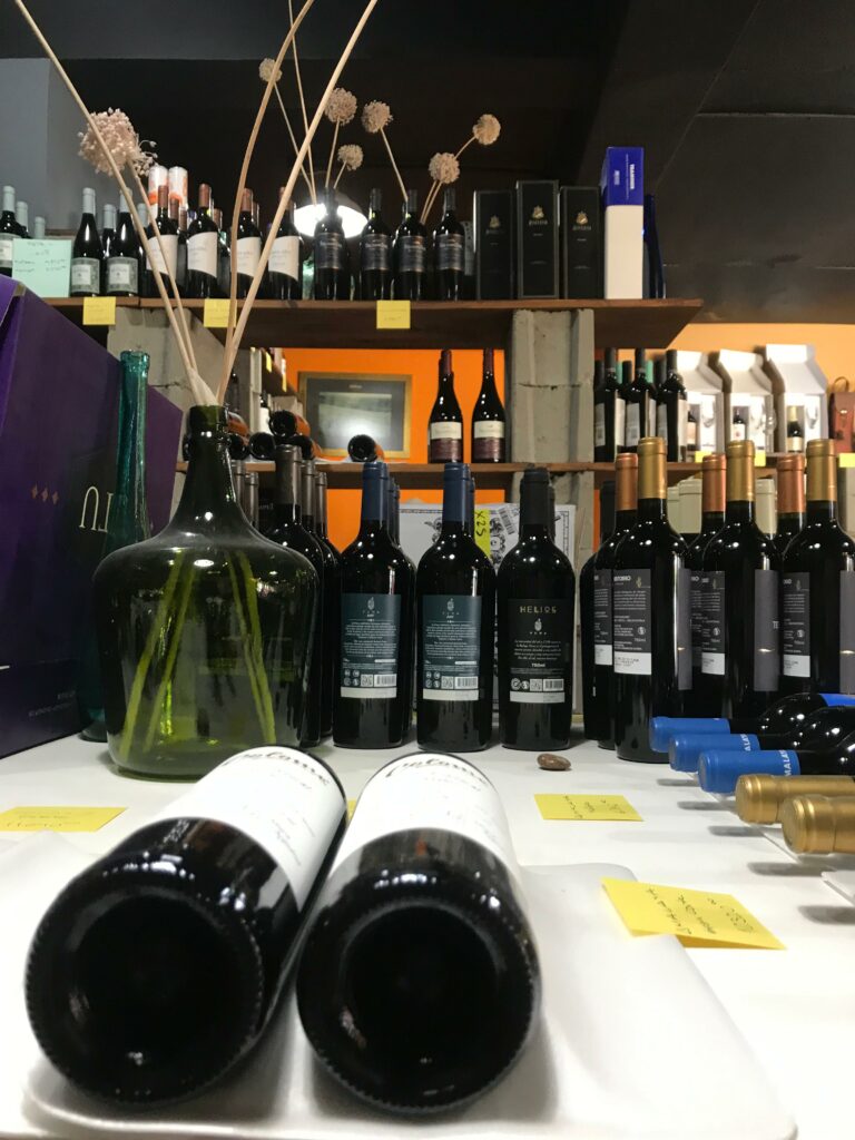 Divino Vinos y licores - Comarca Una