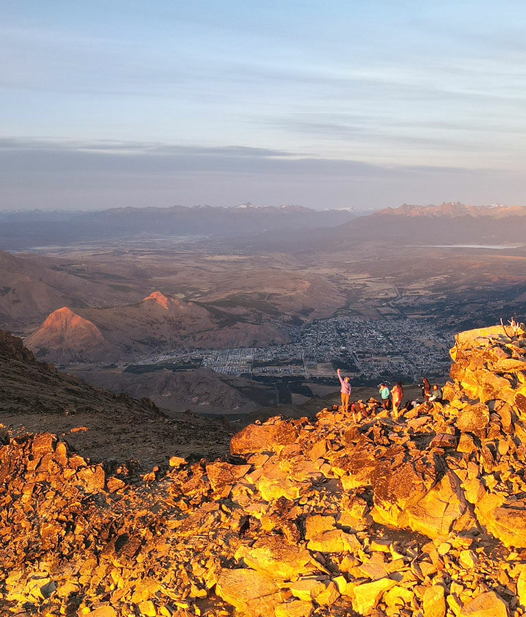 Trekking en Patagonia, los 5 imperdibles en el Corredor de Los Andes - Cumbre del Co 21, Amanecer_portada