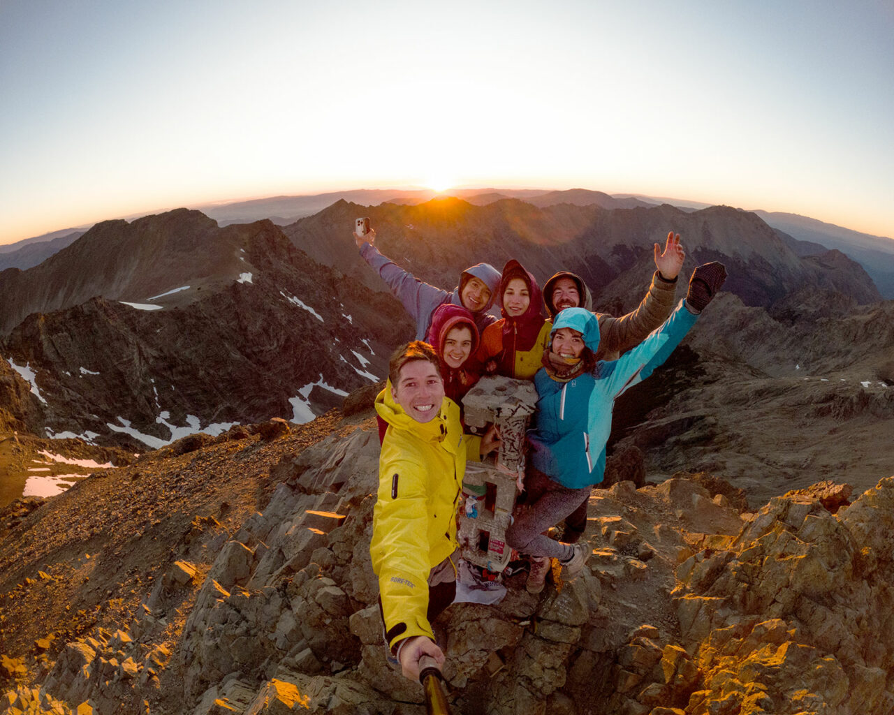 Trekking en Patagonia, los 5 imperdibles en el Corredor de Los Andes -Cumbre del Piltri - El-Bolson - PH: B.Zuñiga