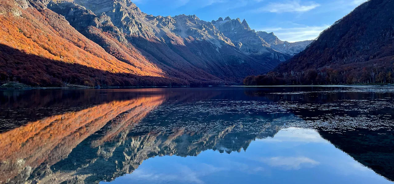 Reflejo Lago Bagillt Trevelin Patagonia