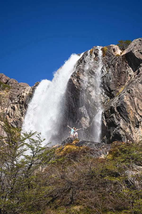 Cascada Las Gemelas ph Branko Zuñiga